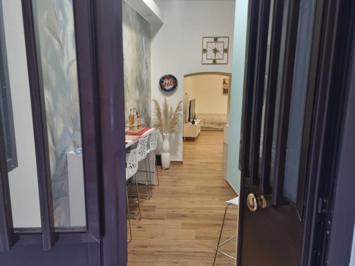 La Casa Di Vale Apartment Bari Bagian luar foto